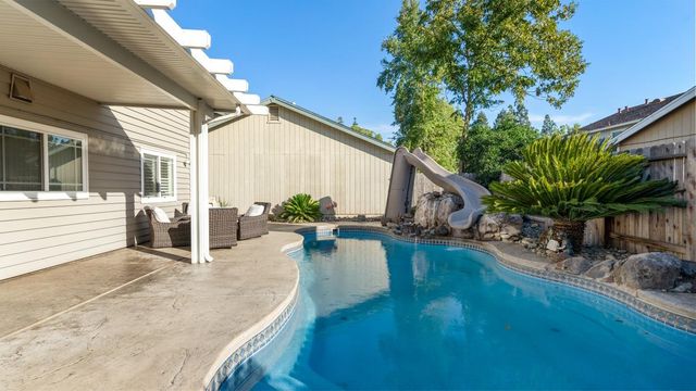 2312 Mills Ranch Way, Rancho Cordova, CA 95670