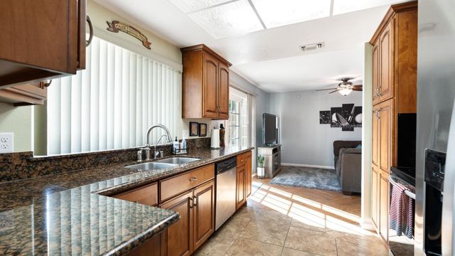 2312 Mills Ranch Way, Rancho Cordova, CA 95670