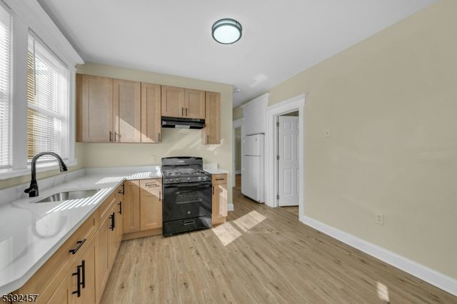 60 Vermont Ave, Newark City, NJ 07106