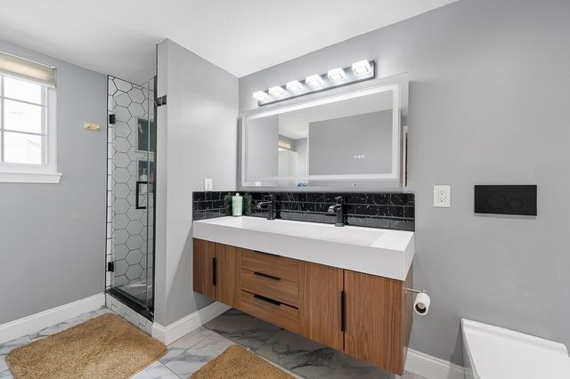25 Voyagers Ln 25, Ashland, MA 01721