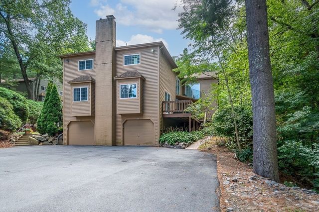 25 Voyagers Ln 25, Ashland, MA 01721