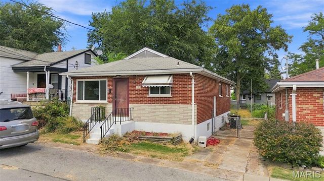 113 E Cartwright Avenue, Unincorporated, MO 63125