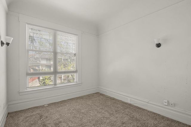320330 Athol Avenue, Oakland, CA 94606