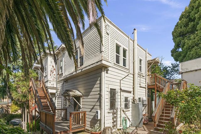 320330 Athol Avenue, Oakland, CA 94606