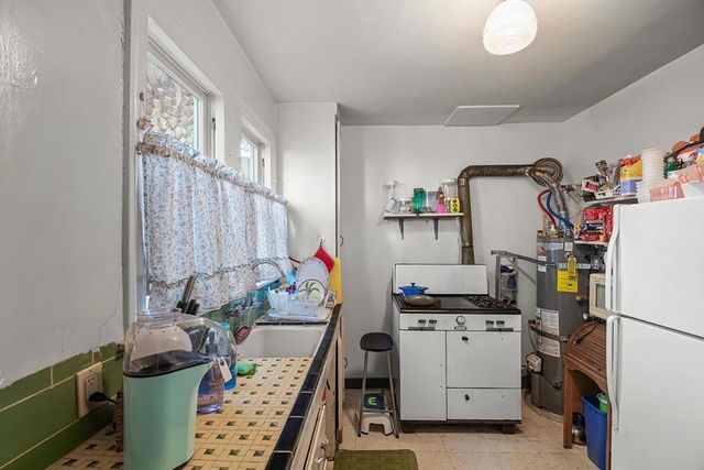320330 Athol Avenue, Oakland, CA 94606