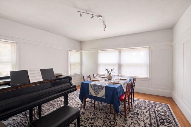 320330 Athol Avenue, Oakland, CA 94606