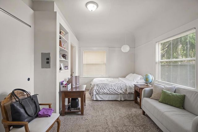 320330 Athol Avenue, Oakland, CA 94606