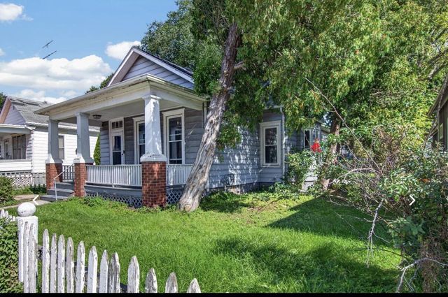 527 N Memorial DRIVE, Racine, WI 53404
