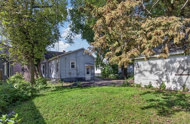 527 N Memorial DRIVE, Racine, WI 53404