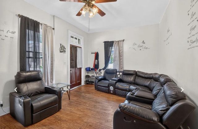 527 N Memorial DRIVE, Racine, WI 53404