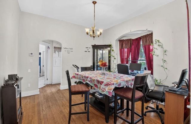 527 N Memorial DRIVE, Racine, WI 53404