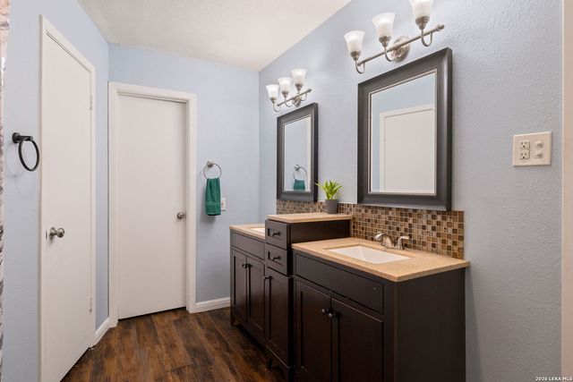 7631 Tarrasa, San Antonio, TX 78239