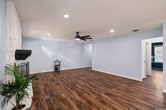 7631 Tarrasa, San Antonio, TX 78239