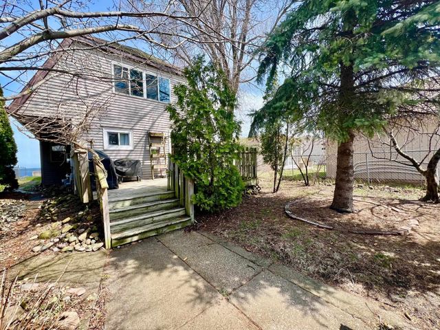 356 Killarney Beach Road, Bay City, MI 48706