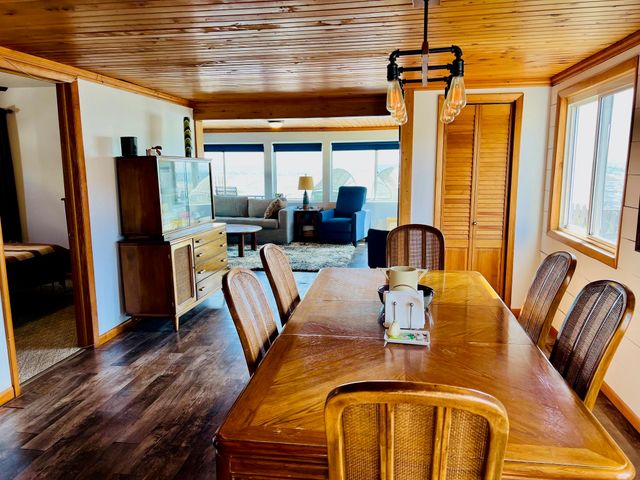 356 Killarney Beach Road, Bay City, MI 48706