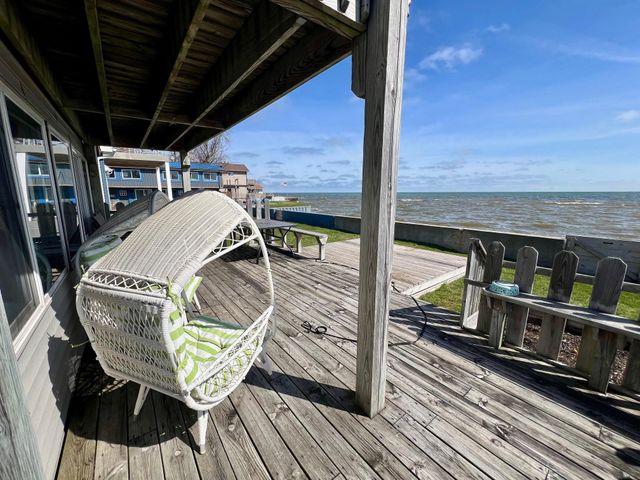356 Killarney Beach Road, Bay City, MI 48706