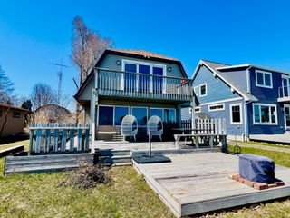 356 Killarney Beach Road, Bay City, MI 48706