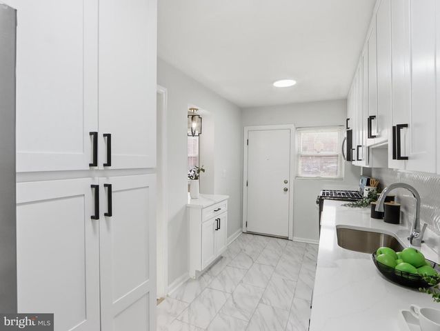 3917 STOKES DR, Baltimore, MD 21229