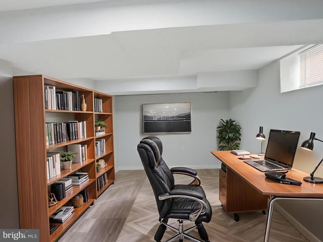 3917 STOKES DR, Baltimore, MD 21229