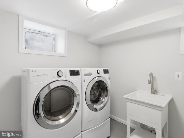 3917 STOKES DR, Baltimore, MD 21229