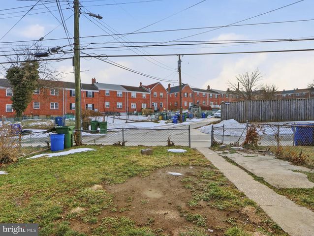 3917 STOKES DR, Baltimore, MD 21229