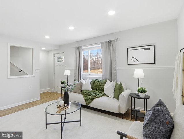 3917 STOKES DR, Baltimore, MD 21229