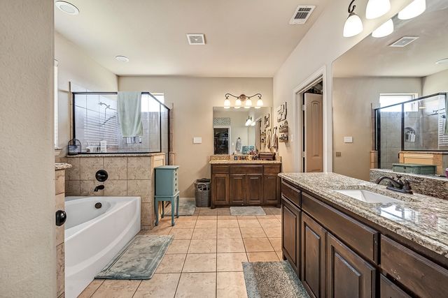 3206 Meadow Ridge Drive, Midlothian, TX 76065