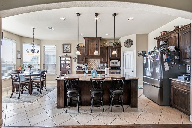 3206 Meadow Ridge Drive, Midlothian, TX 76065