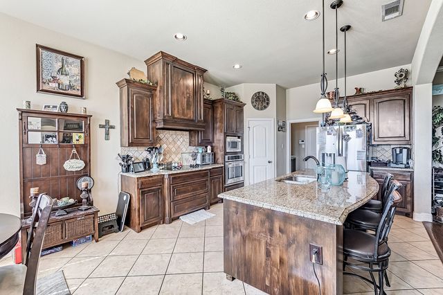 3206 Meadow Ridge Drive, Midlothian, TX 76065