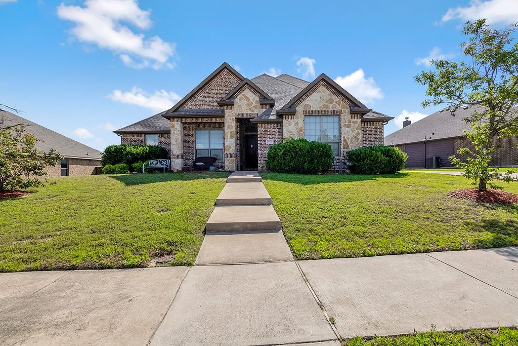 3206 Meadow Ridge Drive, Midlothian, TX 76065