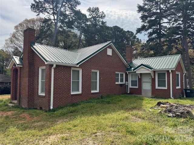 3325 Statesville Boulevard, Salisbury, NC 28147