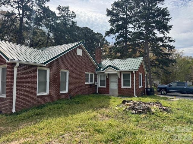 3325 Statesville Boulevard, Salisbury, NC 28147