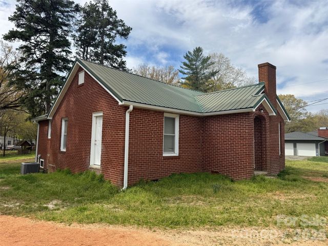 3325 Statesville Boulevard, Salisbury, NC 28147