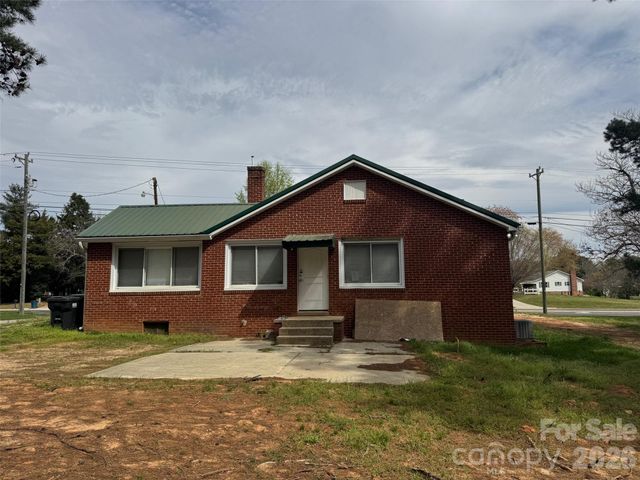 3325 Statesville Boulevard, Salisbury, NC 28147