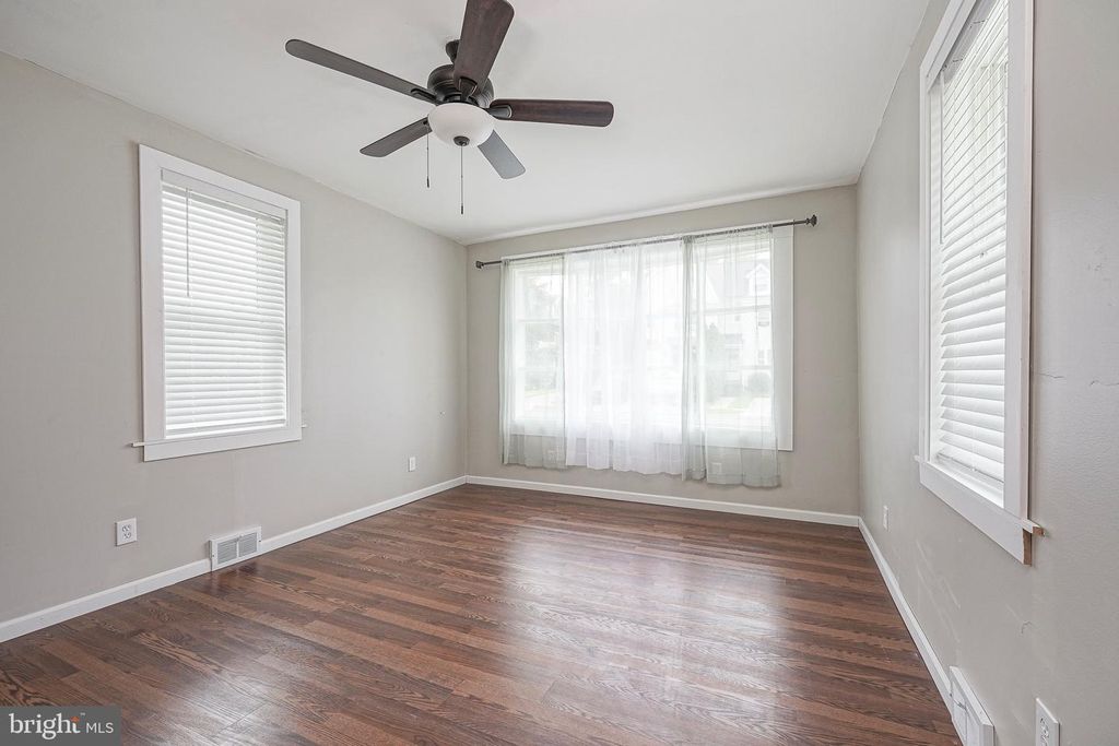 2835 N CENTRE ST, PENNSAUKEN, NJ 08109 — photo 5