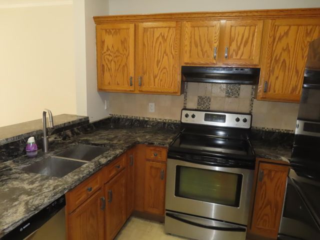 7622 York Avenue S 1106, Edina, MN 55435