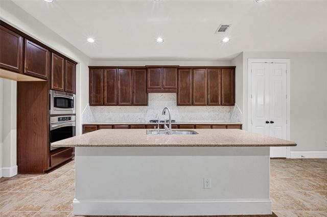 7930 Summer Night Lane, Rosenberg, TX 77469