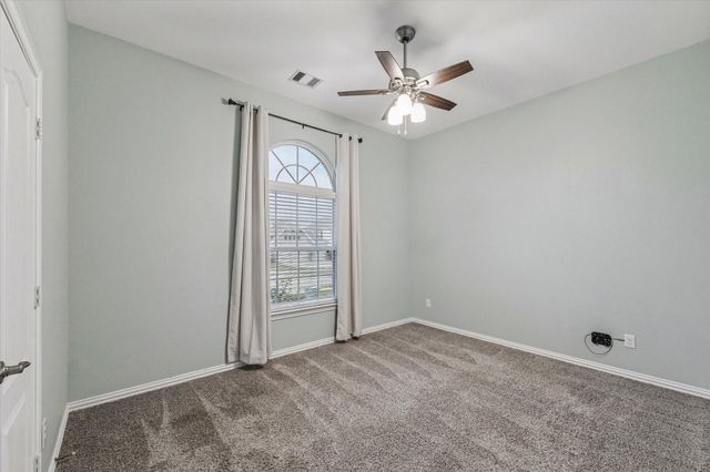 142 Dina Lane, Montgomery, TX 77356