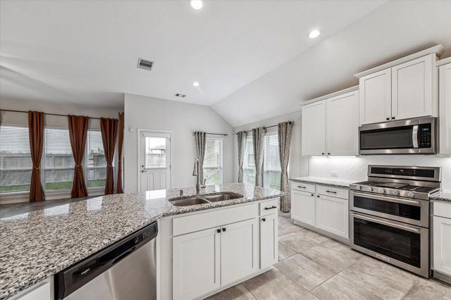 142 Dina Lane, Montgomery, TX 77356