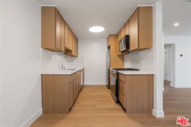 4442 Kingswell Avenue 4, Los Angeles, CA 90027