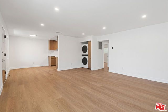 4442 Kingswell Avenue 4, Los Angeles, CA 90027