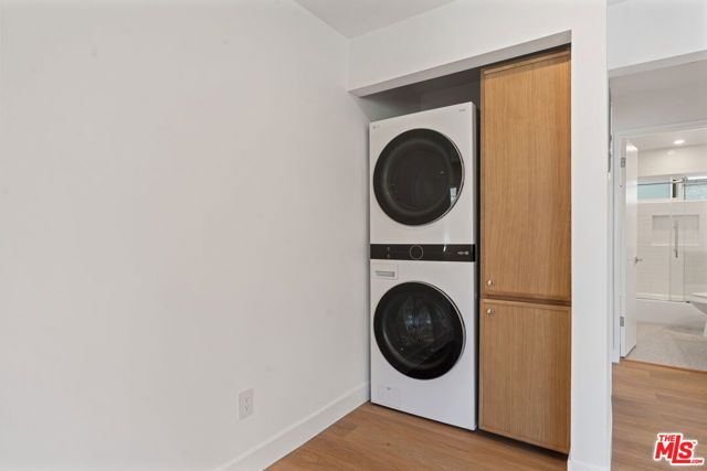 4442 Kingswell Avenue 4, Los Angeles, CA 90027