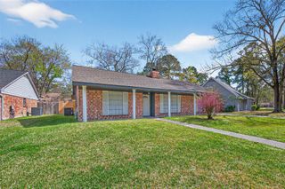 3242 Three Pines Drive, Houston, TX 77339