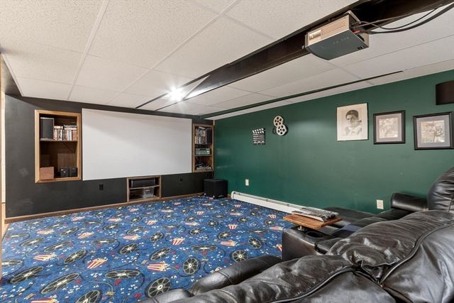 34 Arrowwood St, Methuen, MA 01844