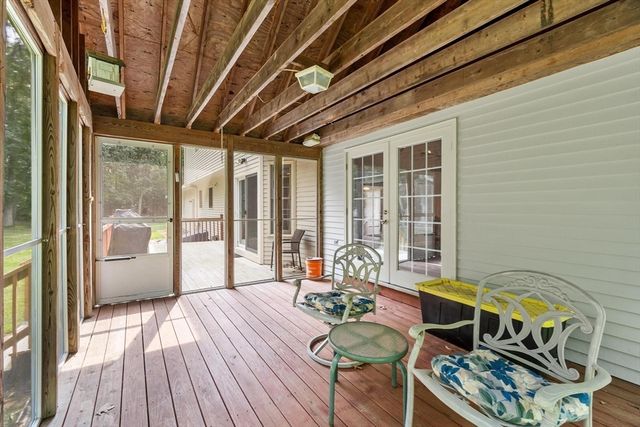 34 Arrowwood St, Methuen, MA 01844