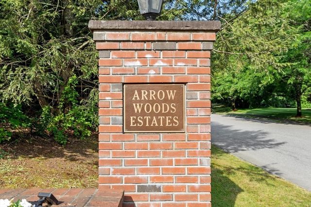 34 Arrowwood St, Methuen, MA 01844