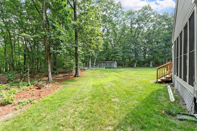 34 Arrowwood St, Methuen, MA 01844