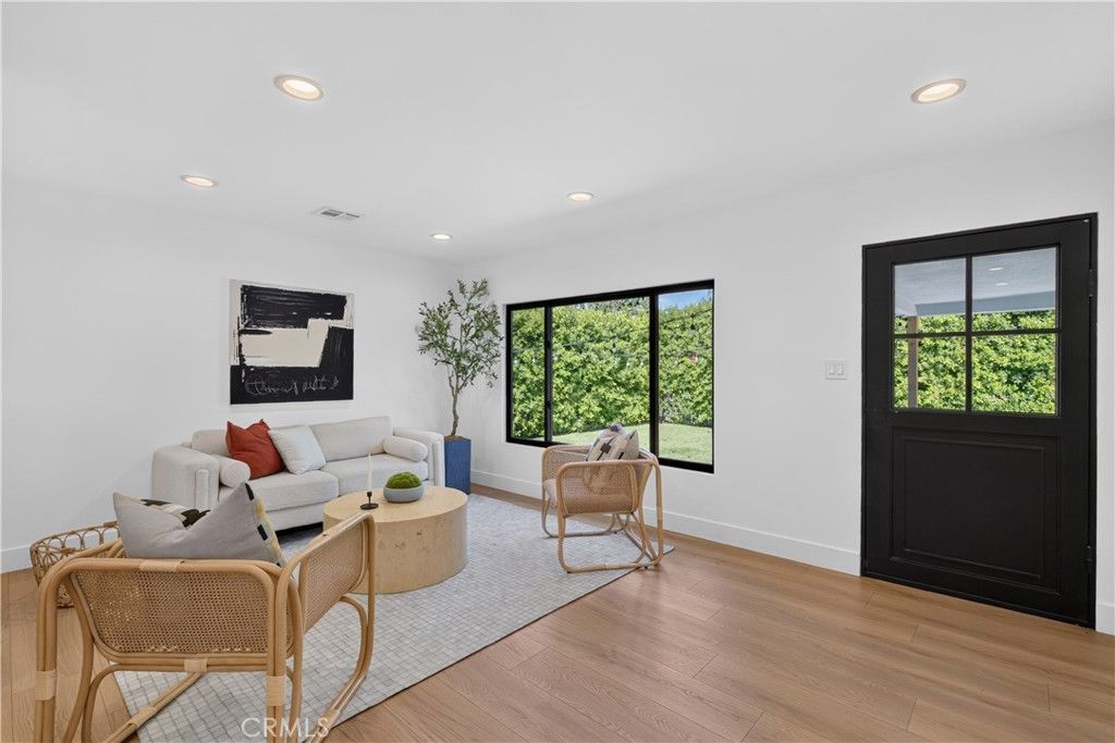 16912 Marlin Place, Lake Balboa, CA 91406 — photo 5