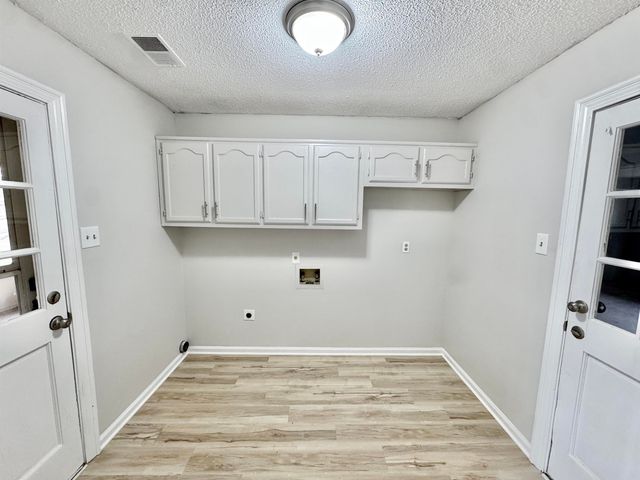 8537 WOODCOCK CV, Memphis, TN 38018