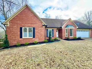 8537 WOODCOCK CV, Memphis, TN 38018